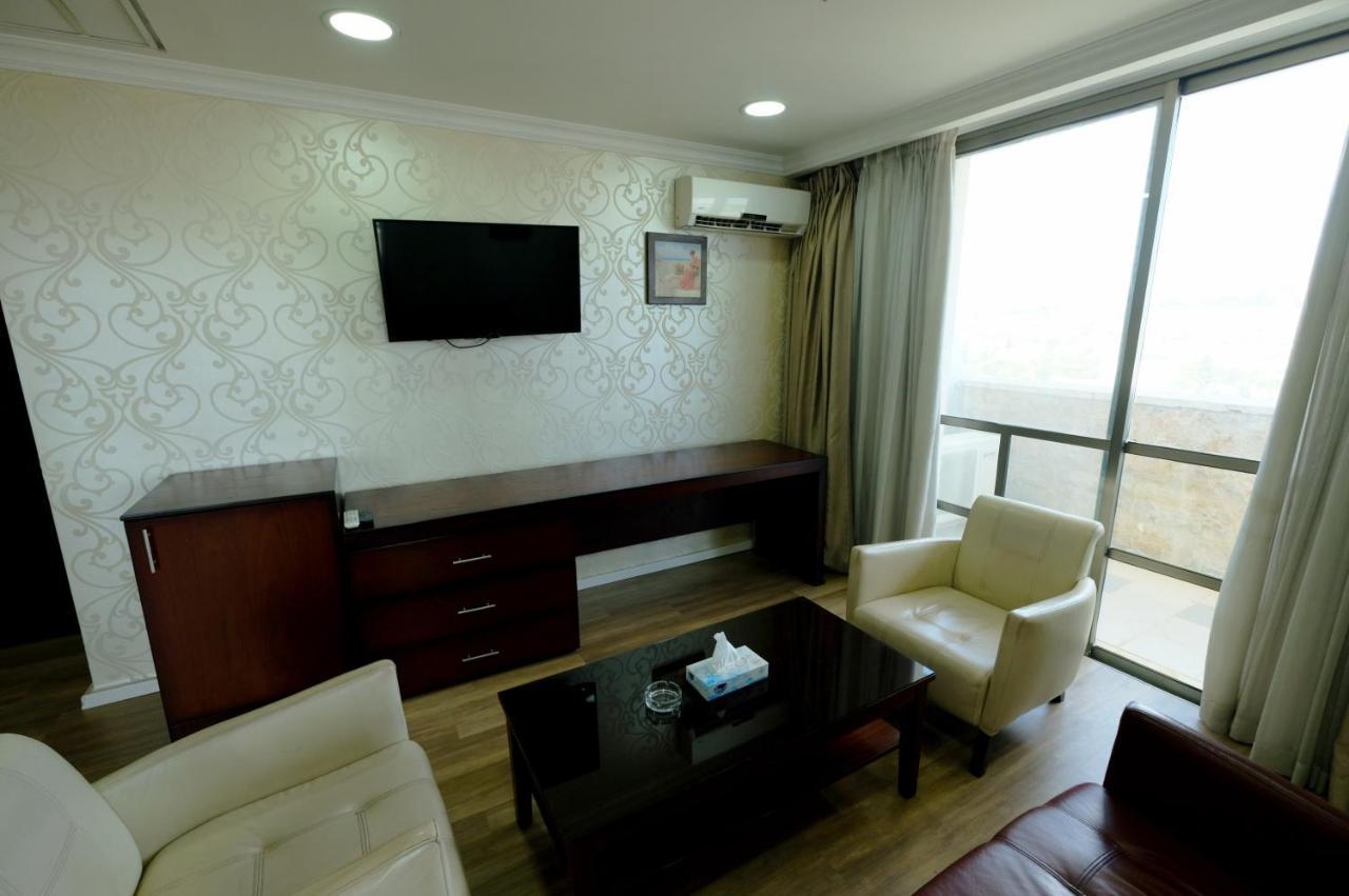 Red Crescent Guesthouse Ramallah Eksteriør bilde