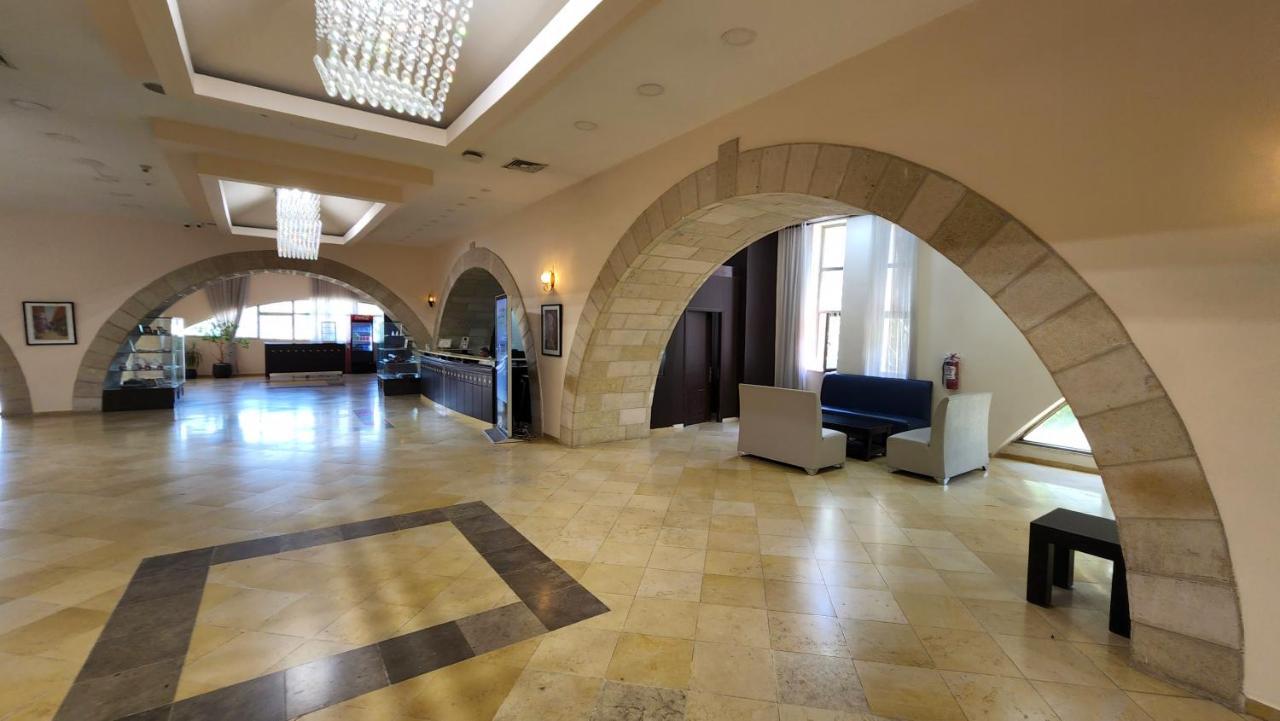 Red Crescent Guesthouse Ramallah Eksteriør bilde