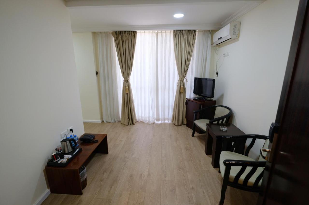 Red Crescent Guesthouse Ramallah Eksteriør bilde
